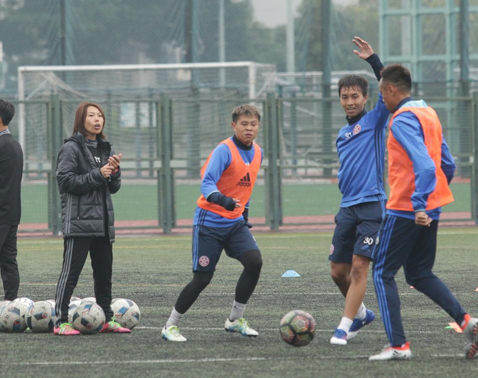 Chan Yuen-ting sometimes also gets loud with her players (Photo: Eastern Facebook)
